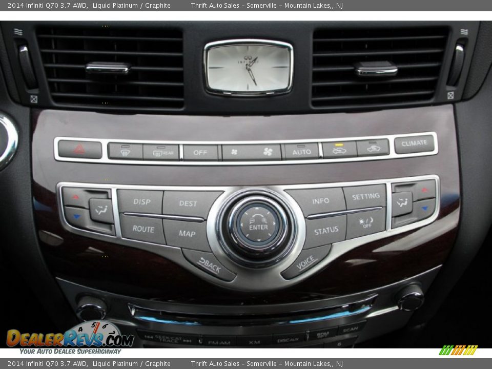 Controls of 2014 Infiniti Q70 3.7 AWD Photo #28
