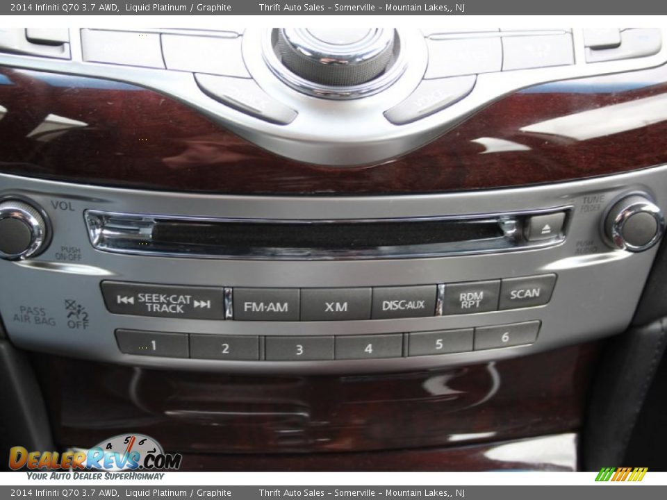 Controls of 2014 Infiniti Q70 3.7 AWD Photo #29