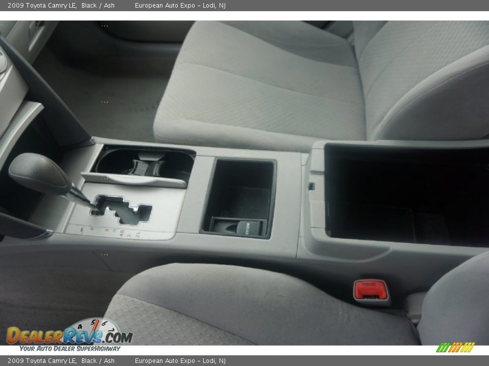 2009 Toyota Camry LE Black / Ash Photo #16