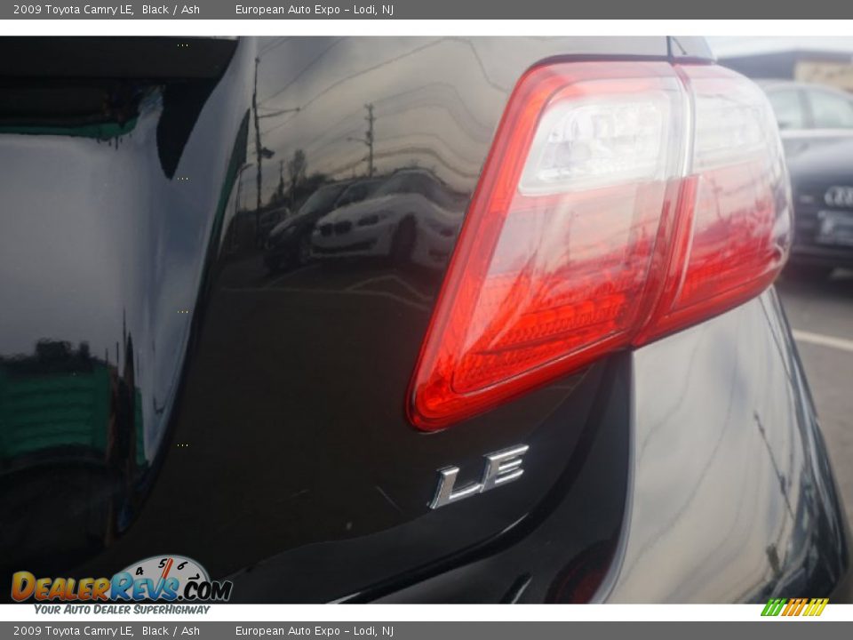 2009 Toyota Camry LE Black / Ash Photo #24
