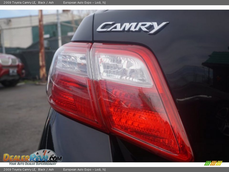2009 Toyota Camry LE Black / Ash Photo #25