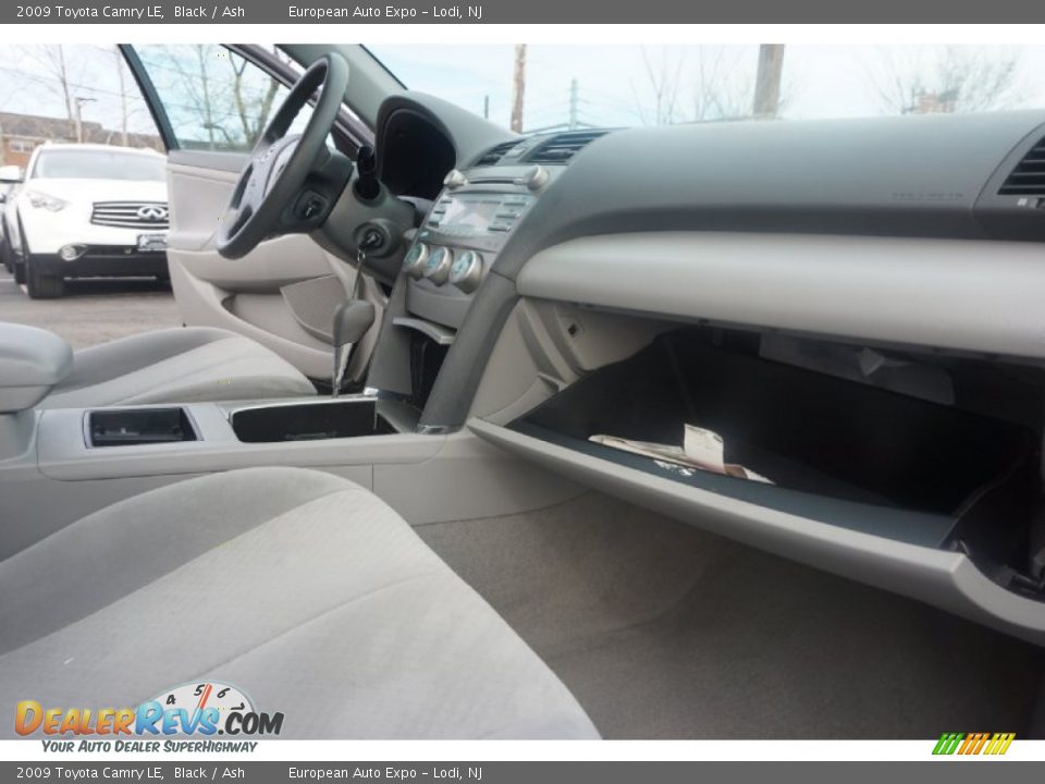 2009 Toyota Camry LE Black / Ash Photo #26