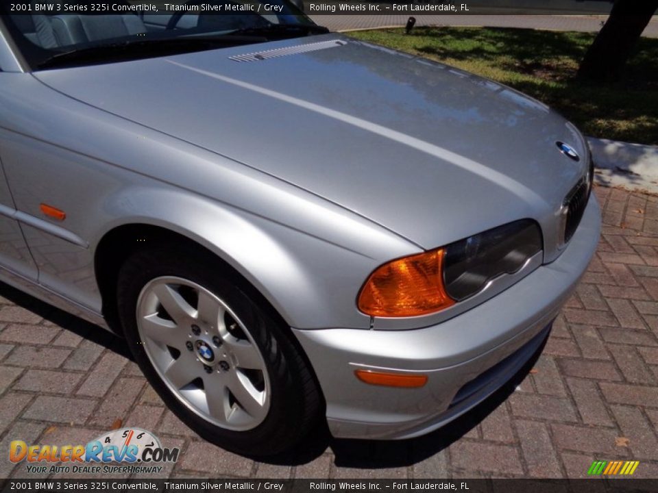 2001 BMW 3 Series 325i Convertible Titanium Silver Metallic / Grey Photo #17