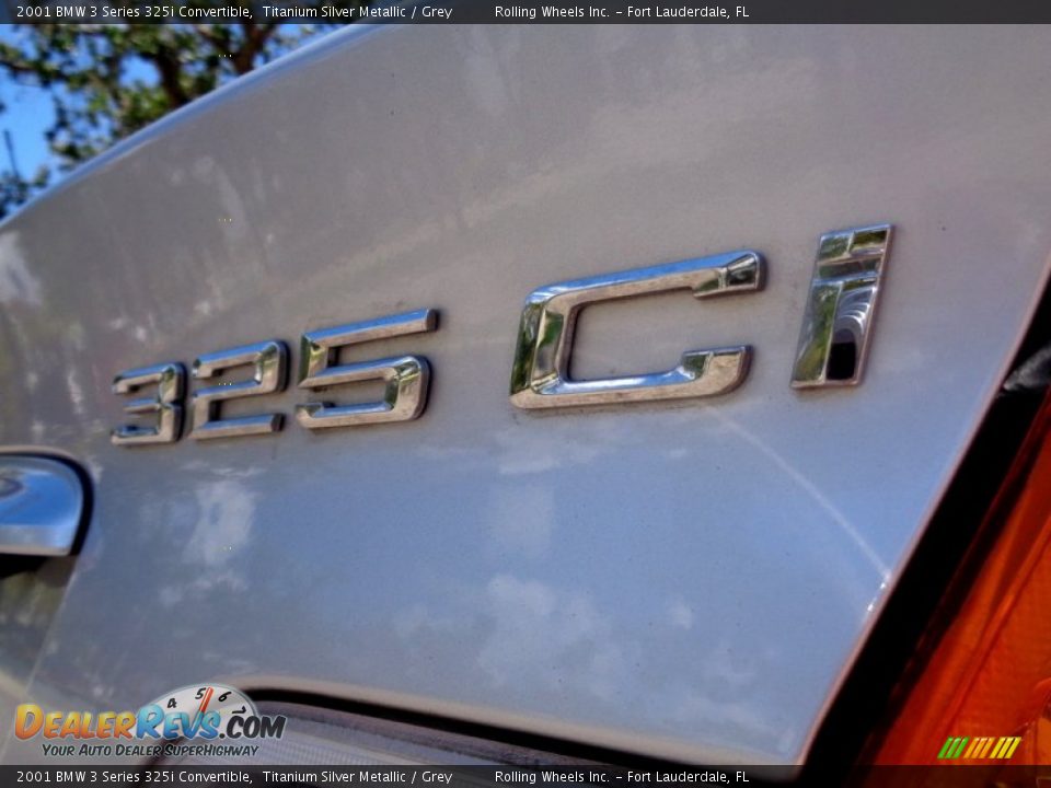2001 BMW 3 Series 325i Convertible Logo Photo #20