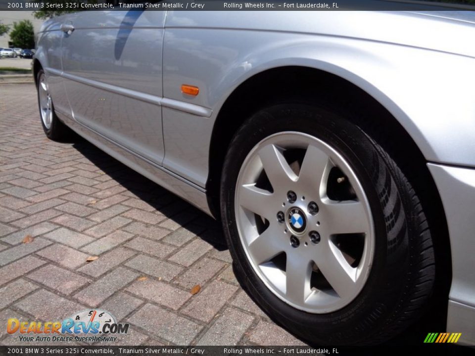 2001 BMW 3 Series 325i Convertible Titanium Silver Metallic / Grey Photo #22