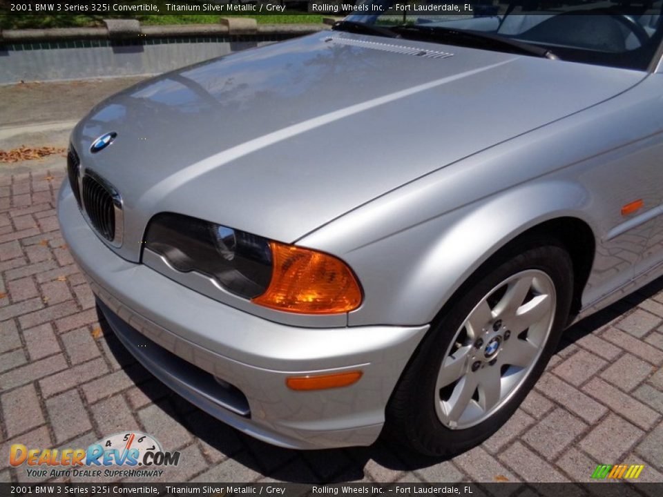 2001 BMW 3 Series 325i Convertible Titanium Silver Metallic / Grey Photo #30