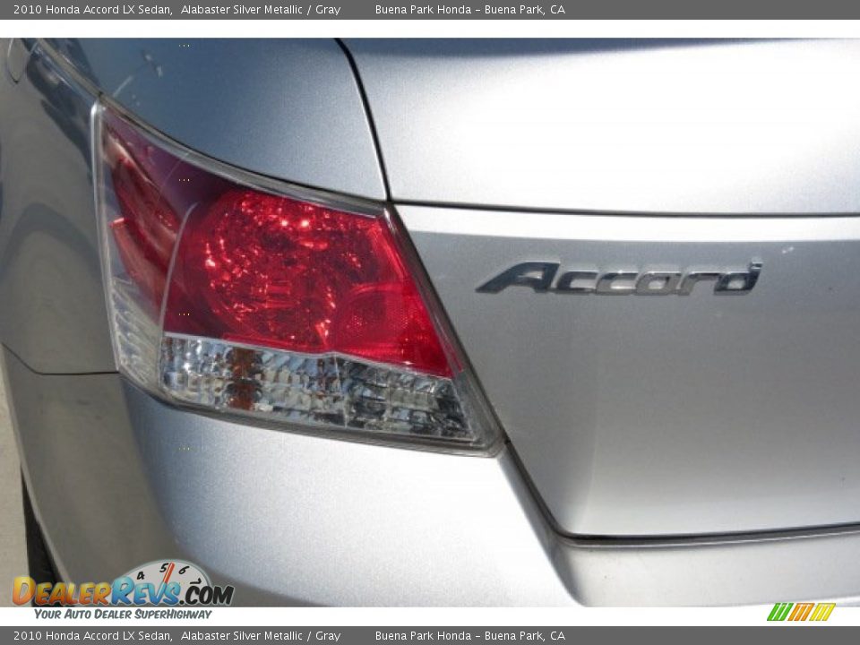 2010 Honda Accord LX Sedan Alabaster Silver Metallic / Gray Photo #8