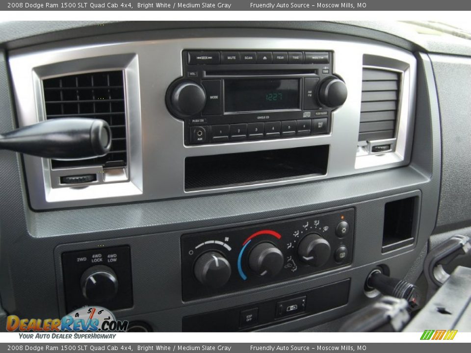 2008 Dodge Ram 1500 SLT Quad Cab 4x4 Bright White / Medium Slate Gray Photo #20