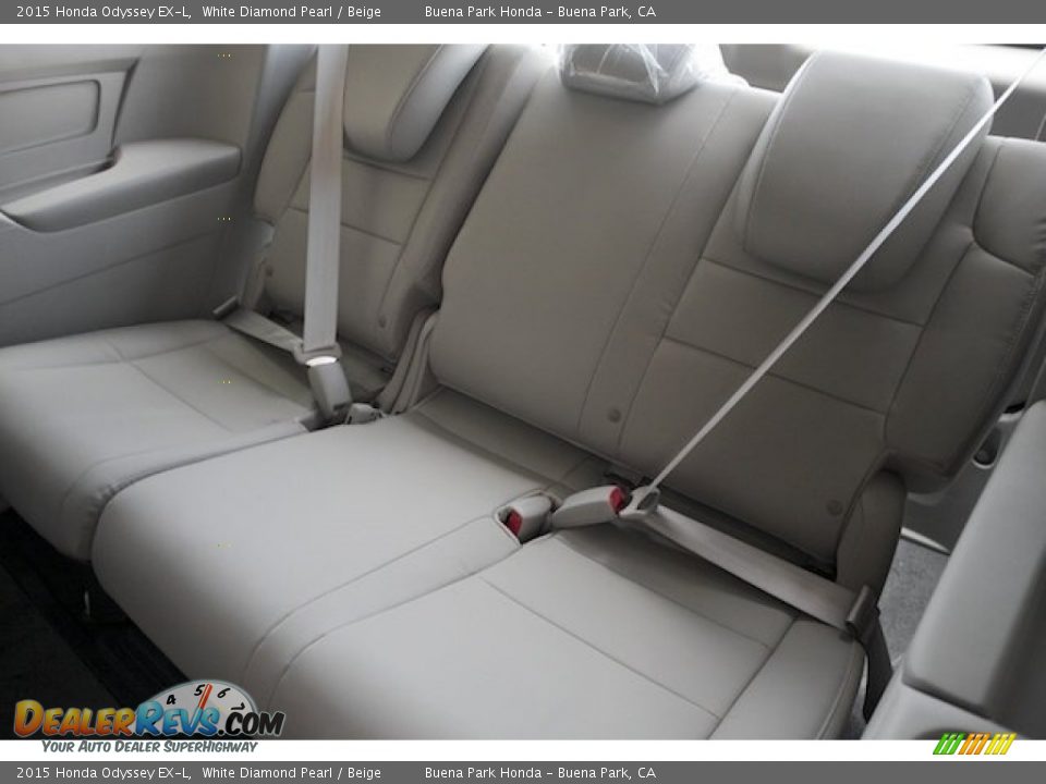 2015 Honda Odyssey EX-L White Diamond Pearl / Beige Photo #16