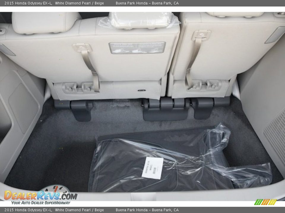 2015 Honda Odyssey EX-L White Diamond Pearl / Beige Photo #19