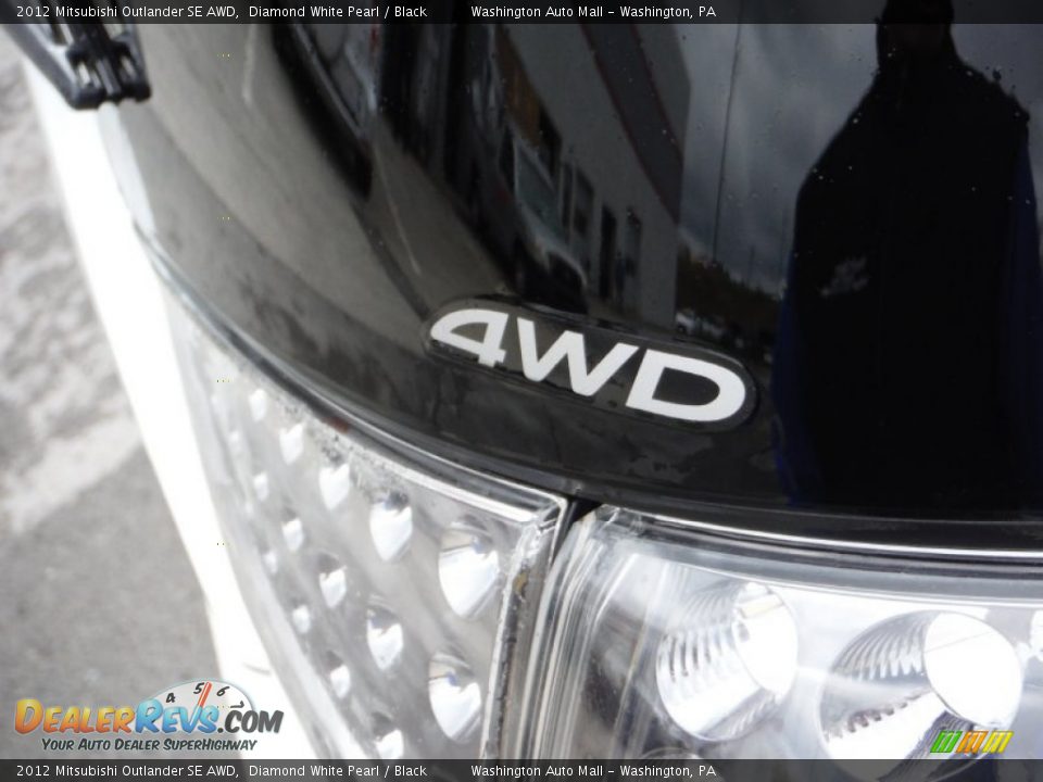 2012 Mitsubishi Outlander SE AWD Diamond White Pearl / Black Photo #9