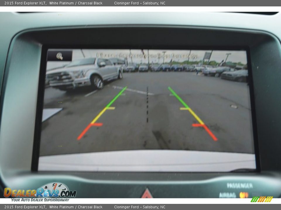 2015 Ford Explorer XLT White Platinum / Charcoal Black Photo #17
