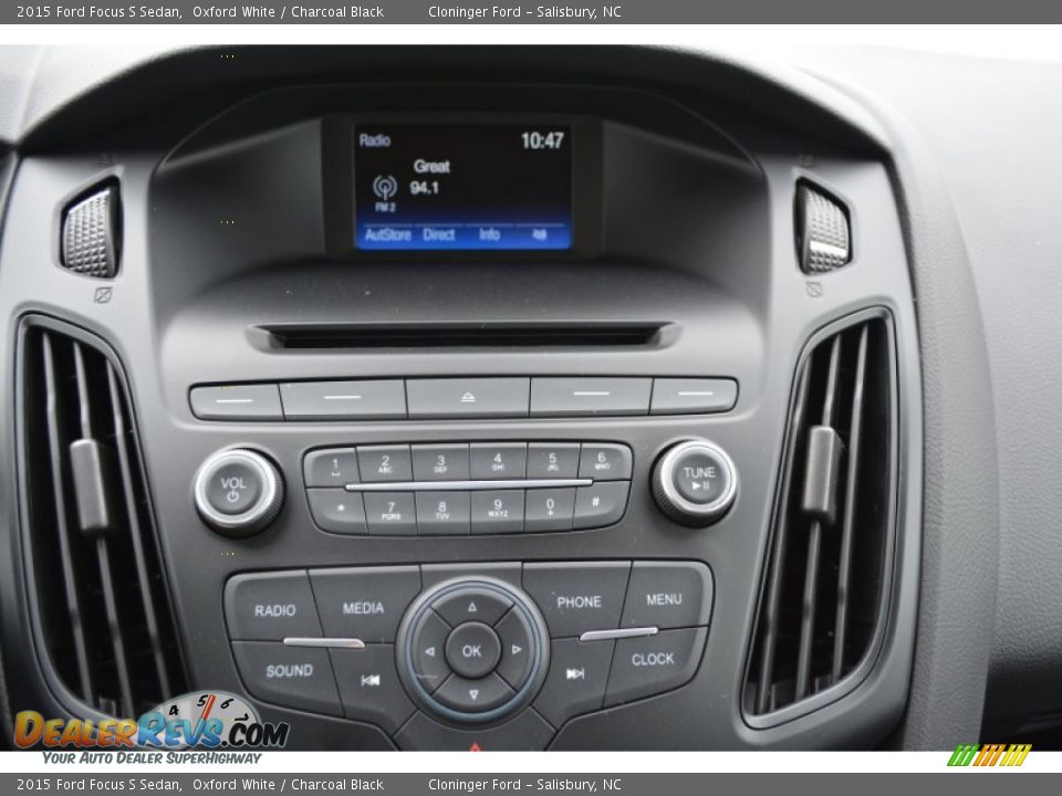Controls of 2015 Ford Focus S Sedan Photo #12