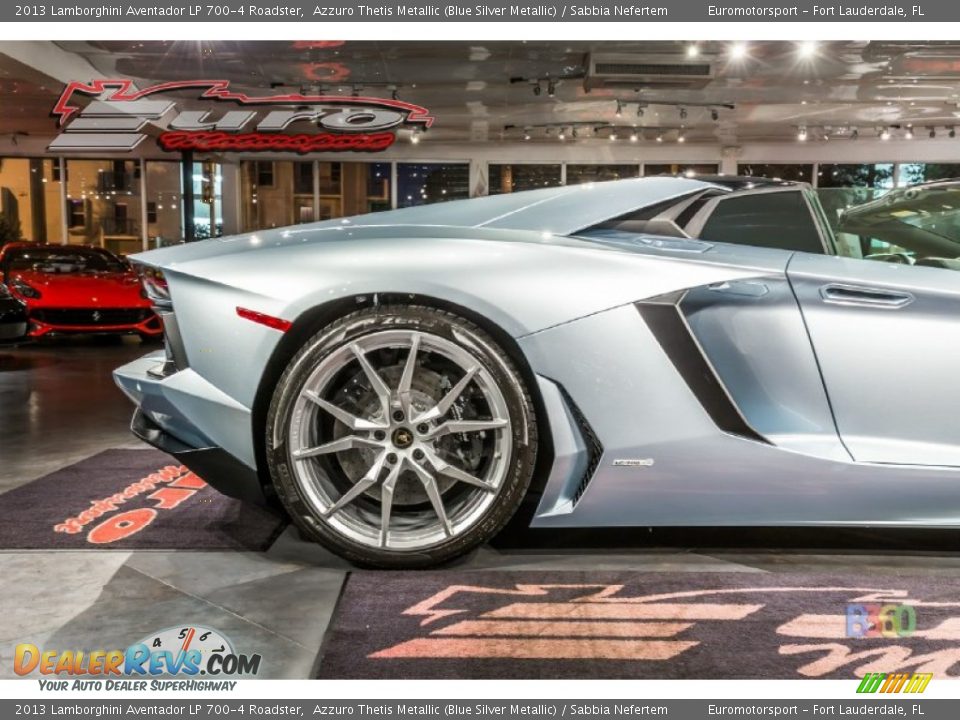 2013 Lamborghini Aventador LP 700-4 Roadster Azzuro Thetis Metallic (Blue Silver Metallic) / Sabbia Nefertem Photo #32