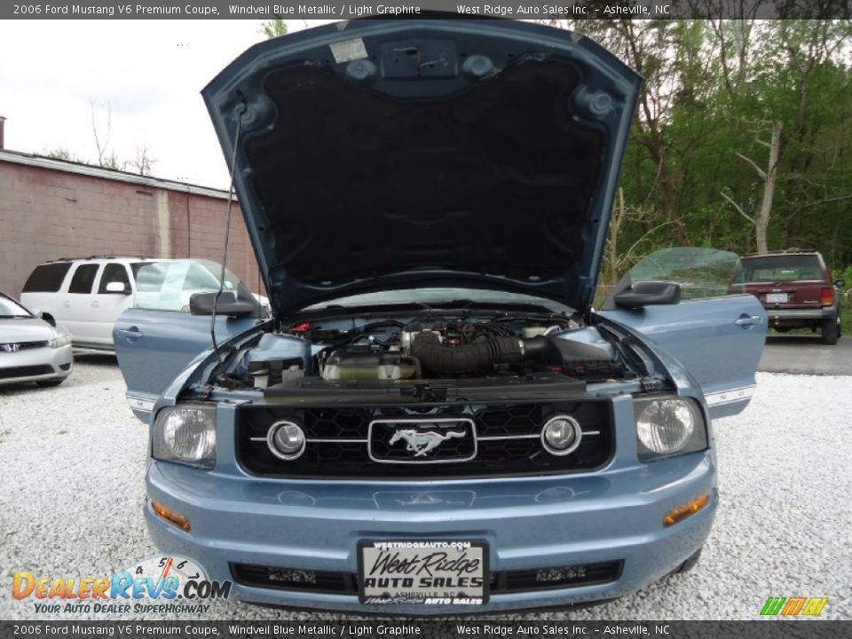 2006 Ford Mustang V6 Premium Coupe Windveil Blue Metallic / Light Graphite Photo #13