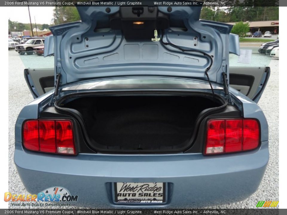2006 Ford Mustang V6 Premium Coupe Windveil Blue Metallic / Light Graphite Photo #15