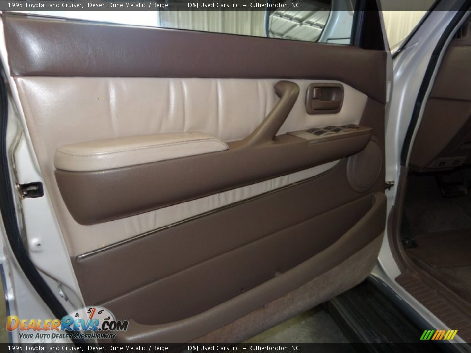 1995 Toyota Land Cruiser Desert Dune Metallic / Beige Photo #12