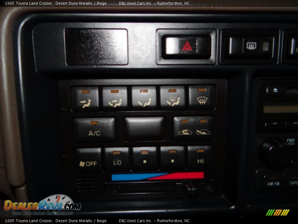 1995 Toyota Land Cruiser Desert Dune Metallic / Beige Photo #30