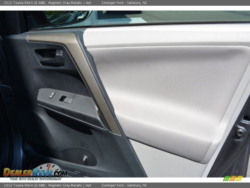 2013 Toyota RAV4 LE AWD Magnetic Gray Metallic / Ash Photo #16
