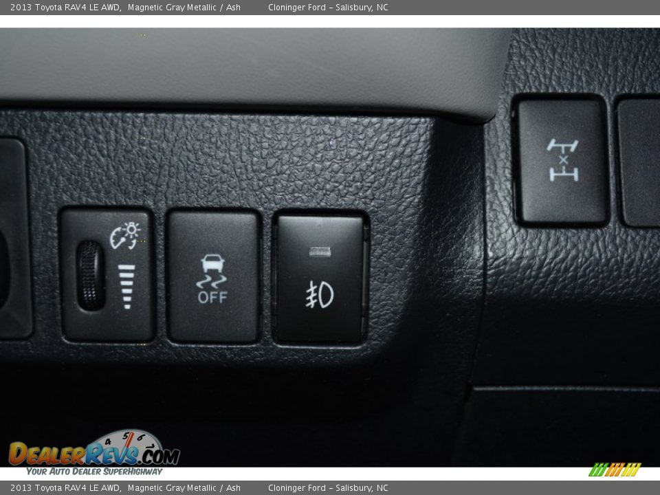 2013 Toyota RAV4 LE AWD Magnetic Gray Metallic / Ash Photo #28