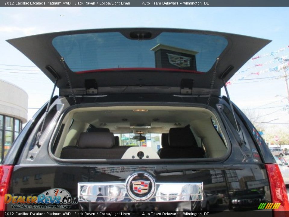 2012 Cadillac Escalade Platinum AWD Black Raven / Cocoa/Light Linen Photo #31