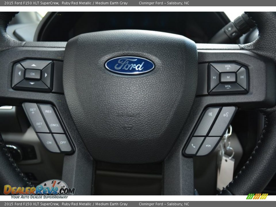 2015 Ford F150 XLT SuperCrew Steering Wheel Photo #22