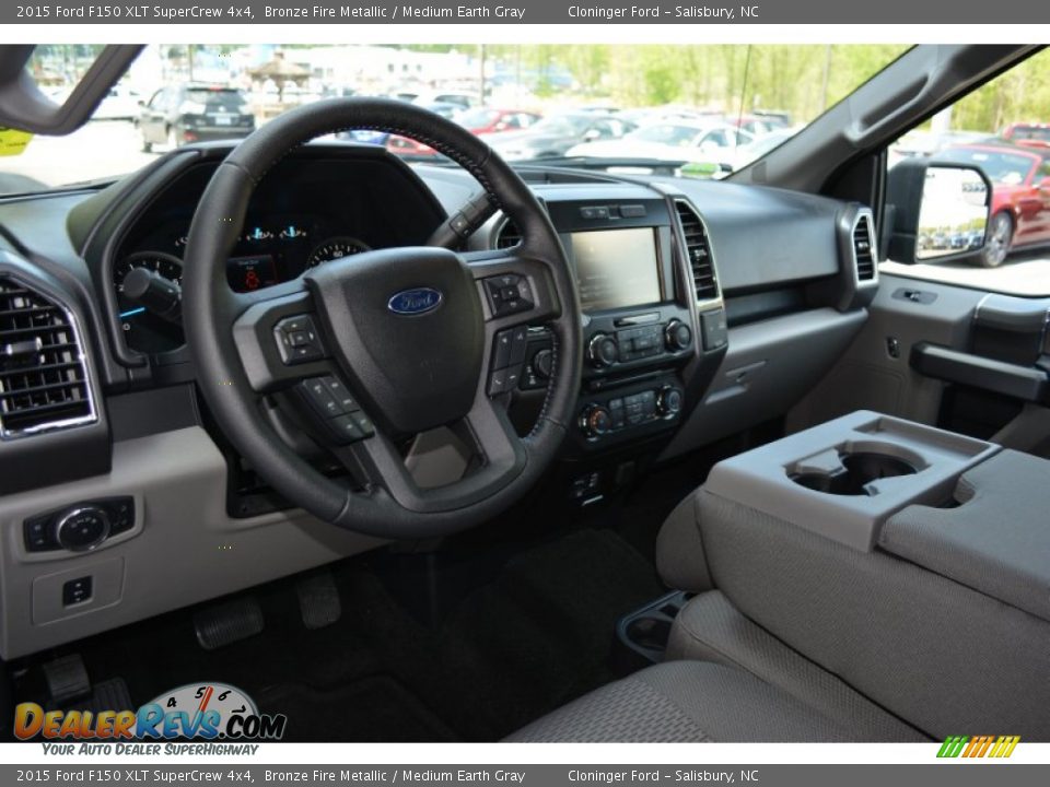 Medium Earth Gray Interior - 2015 Ford F150 XLT SuperCrew 4x4 Photo #8