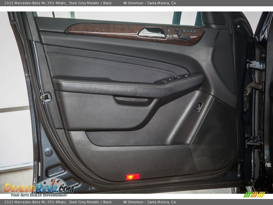 Door Panel of 2013 Mercedes-Benz ML 350 4Matic Photo #22