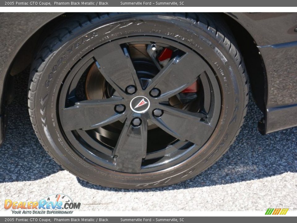 2005 Pontiac GTO Coupe Phantom Black Metallic / Black Photo #20