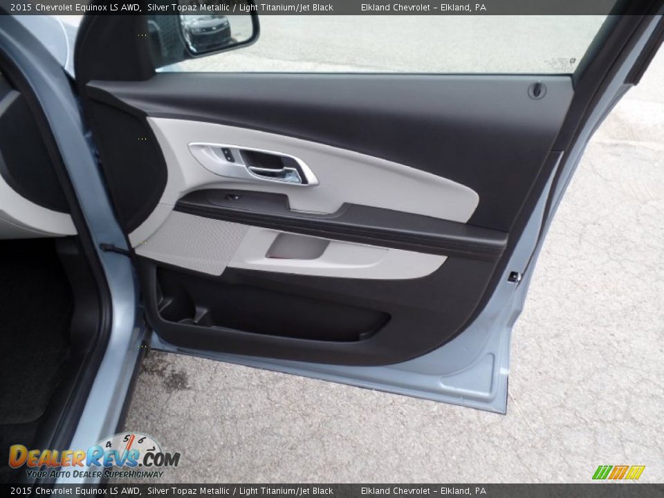 Door Panel of 2015 Chevrolet Equinox LS AWD Photo #17