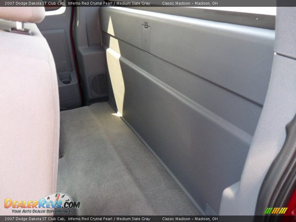 2007 Dodge Dakota ST Club Cab Inferno Red Crystal Pearl / Medium Slate Gray Photo #10