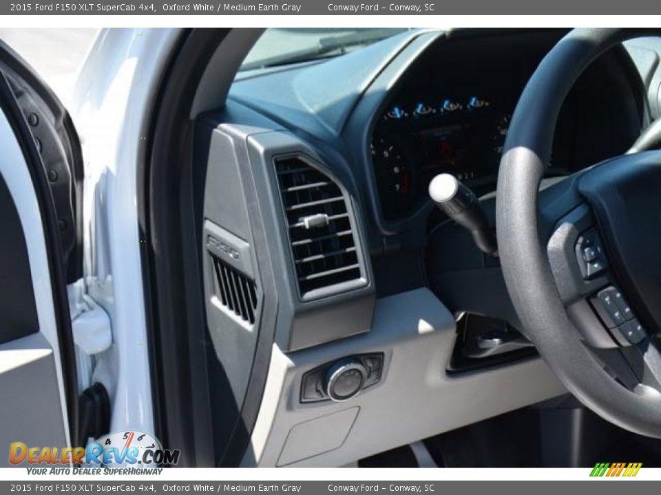 2015 Ford F150 XLT SuperCab 4x4 Oxford White / Medium Earth Gray Photo #18
