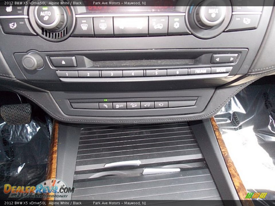 2012 BMW X5 xDrive50i Alpine White / Black Photo #31
