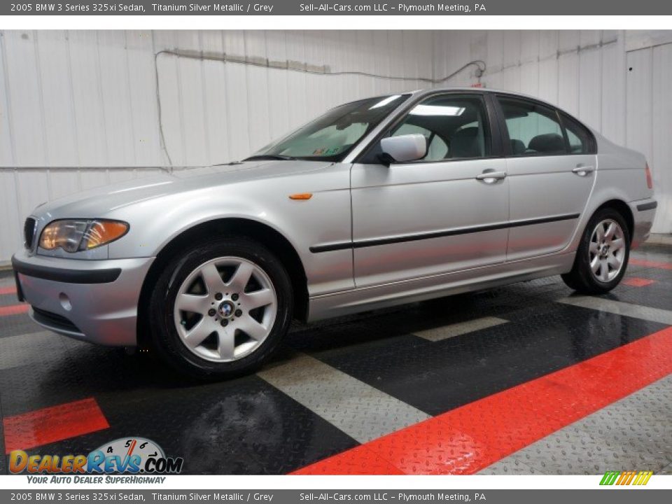 2005 BMW 3 Series 325xi Sedan Titanium Silver Metallic / Grey Photo #2