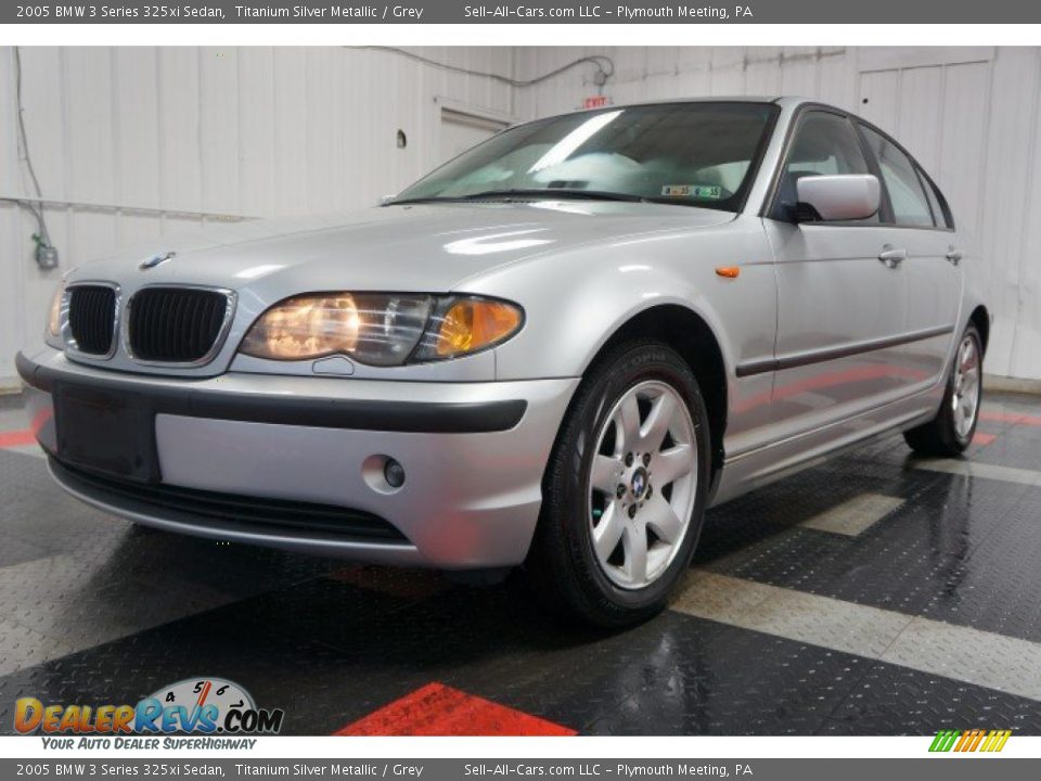 2005 BMW 3 Series 325xi Sedan Titanium Silver Metallic / Grey Photo #3