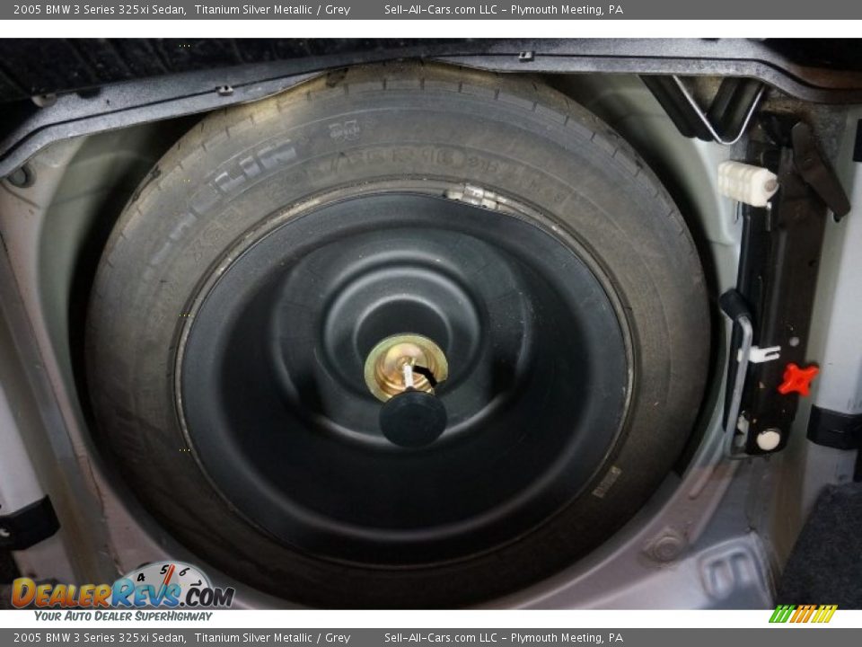 2005 BMW 3 Series 325xi Sedan Titanium Silver Metallic / Grey Photo #18