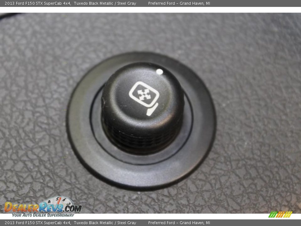 2013 Ford F150 STX SuperCab 4x4 Tuxedo Black Metallic / Steel Gray Photo #21