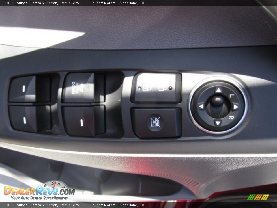 2014 Hyundai Elantra SE Sedan Red / Gray Photo #30