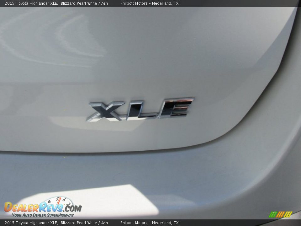 2015 Toyota Highlander XLE Blizzard Pearl White / Ash Photo #15