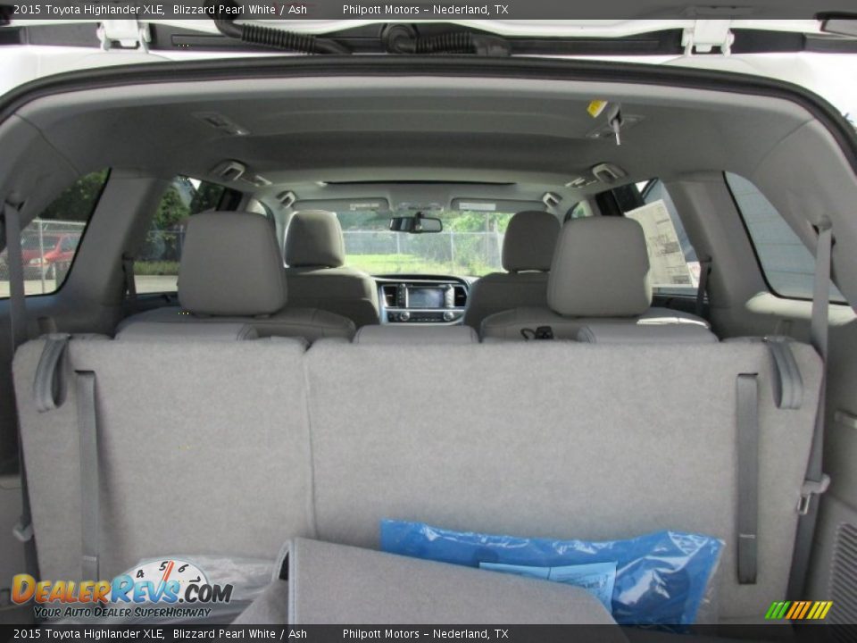 2015 Toyota Highlander XLE Blizzard Pearl White / Ash Photo #17