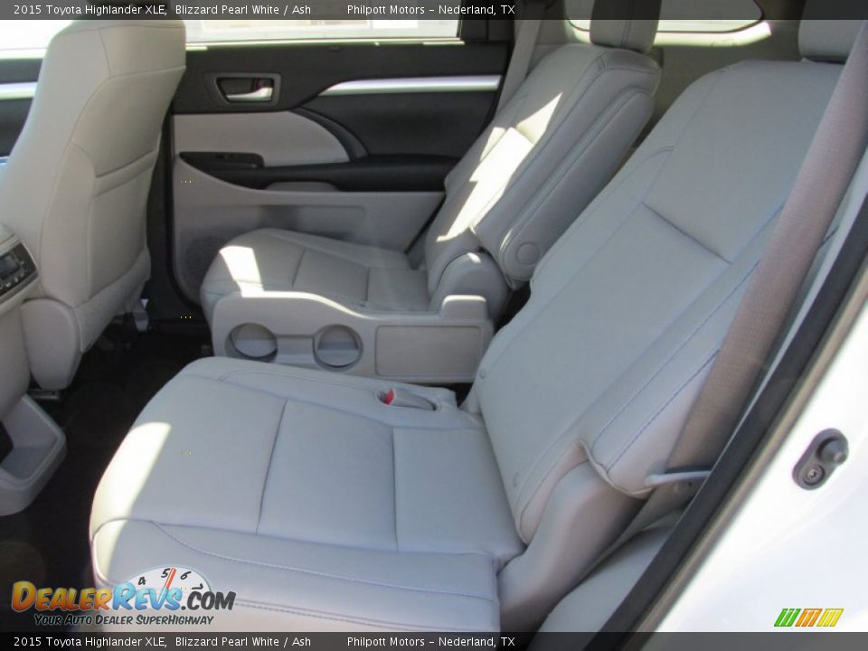 2015 Toyota Highlander XLE Blizzard Pearl White / Ash Photo #20
