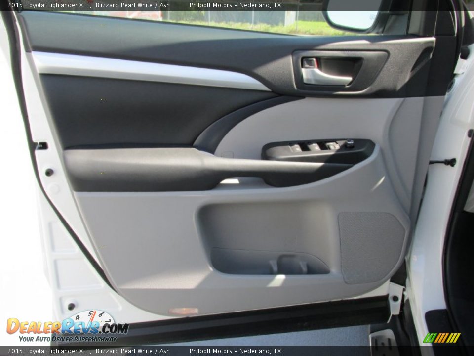 2015 Toyota Highlander XLE Blizzard Pearl White / Ash Photo #21