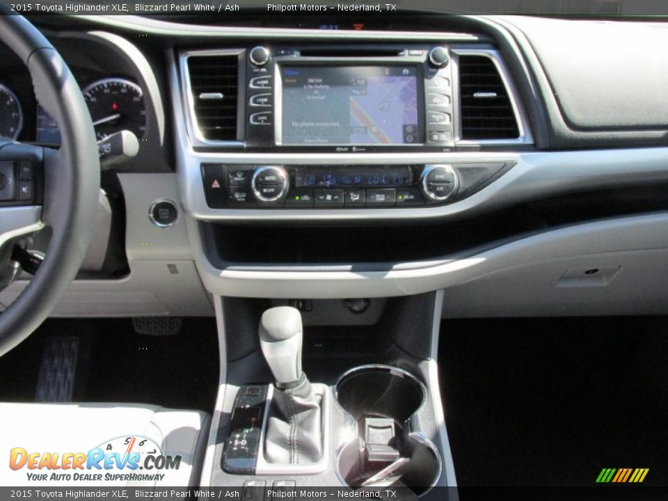 2015 Toyota Highlander XLE Blizzard Pearl White / Ash Photo #27