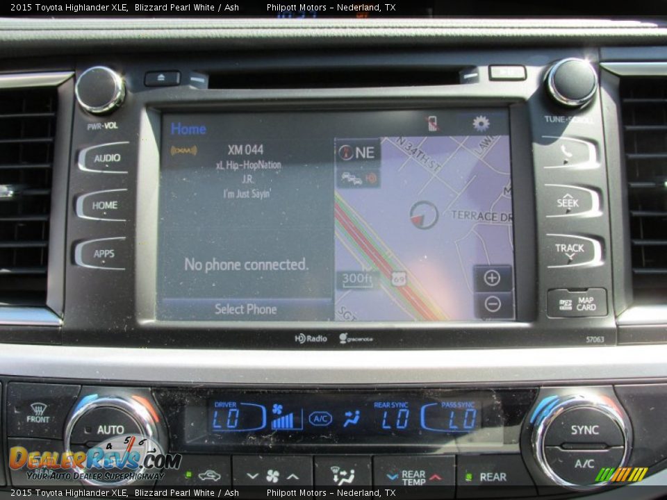 2015 Toyota Highlander XLE Blizzard Pearl White / Ash Photo #28