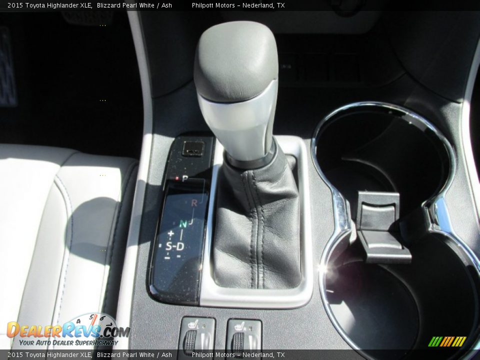2015 Toyota Highlander XLE Blizzard Pearl White / Ash Photo #31