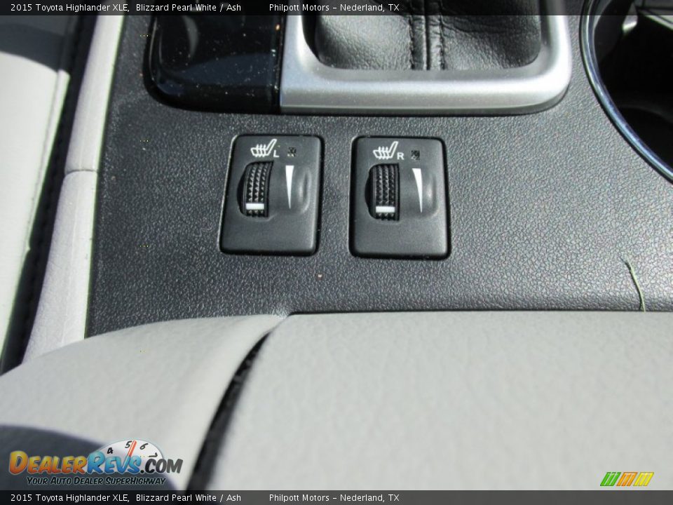 2015 Toyota Highlander XLE Blizzard Pearl White / Ash Photo #32