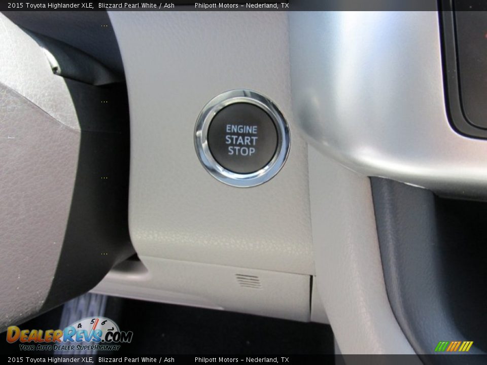 2015 Toyota Highlander XLE Blizzard Pearl White / Ash Photo #33