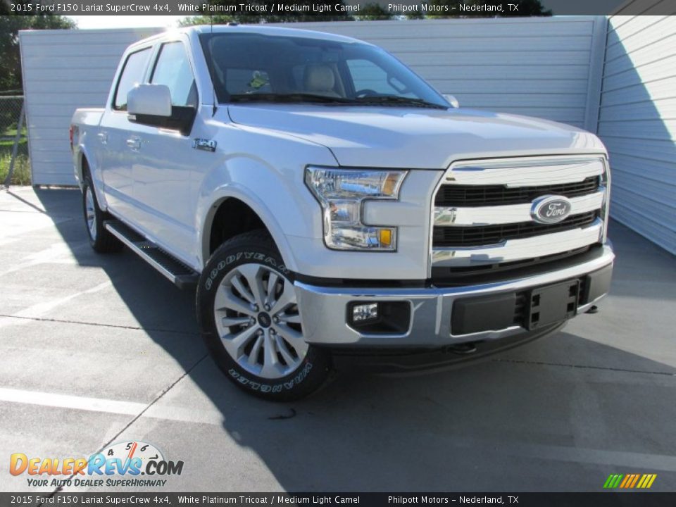 Front 3/4 View of 2015 Ford F150 Lariat SuperCrew 4x4 Photo #2