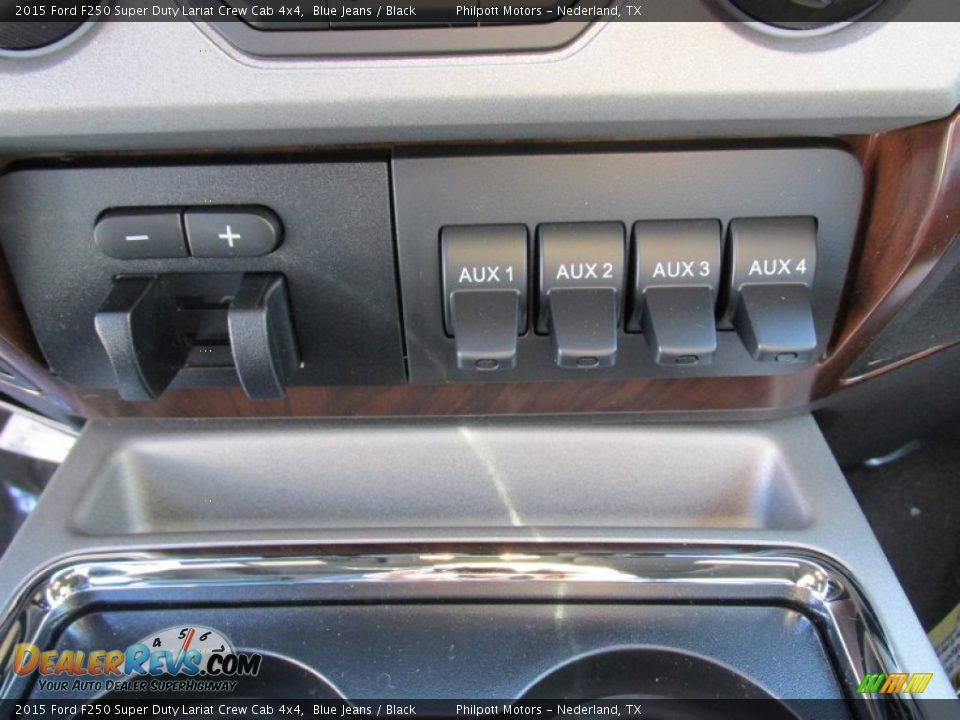 2015 Ford F250 Super Duty Lariat Crew Cab 4x4 Blue Jeans / Black Photo #32
