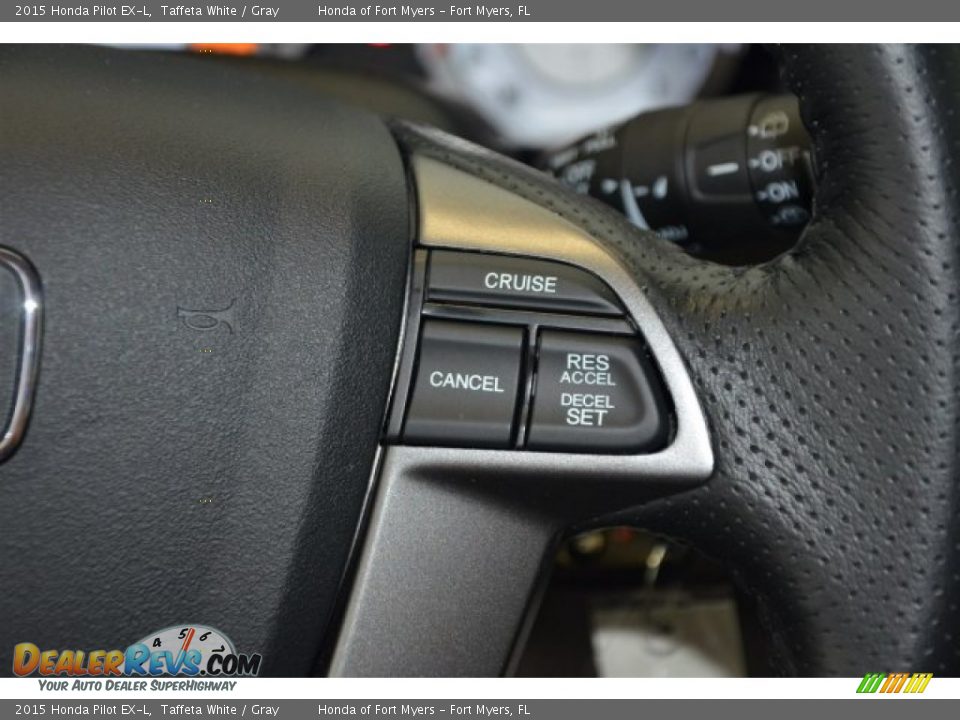 2015 Honda Pilot EX-L Taffeta White / Gray Photo #15